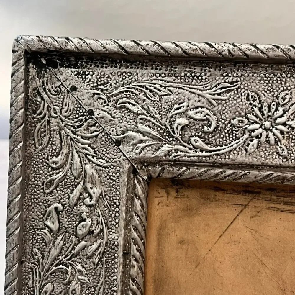 Silver Tone MCM Style Ornate Picture Frame Fits 5.5" x 3.5" Photos - Picture 6 of 14